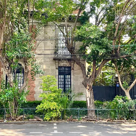 Maison Du Comte-3